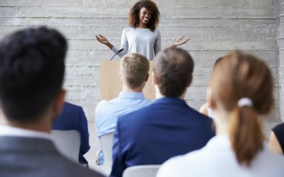 Cara membuka pidato yg membuat audiens mengingat pesan yg kamu sampaikan.￼