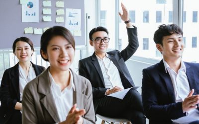 Trik menjadi public speaker terbaik yg dikagumi oleh para Audiens