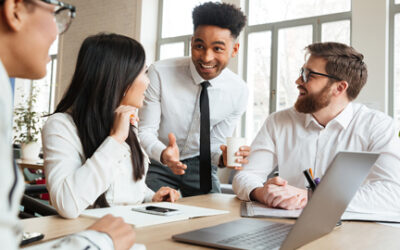 Alasan kenapa kemampuan soft skill harus kamu miliki di dunia kerja maupun sehari-hari.