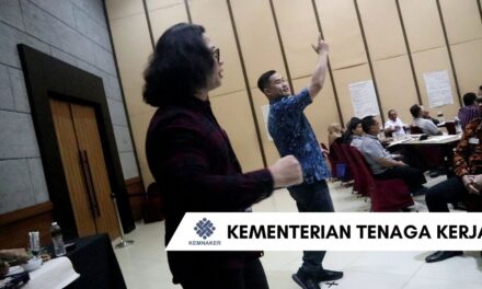 Bahasa Tubuh dan Intonasi: Rahasia Tampil Meyakinkan di Depan Banyak Orang
