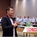 Cara Menjawab Pertanyaan Sulit saat Presentasi