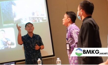 Public Speaking Online: Tips Tampil Meyakinkan di Zoom